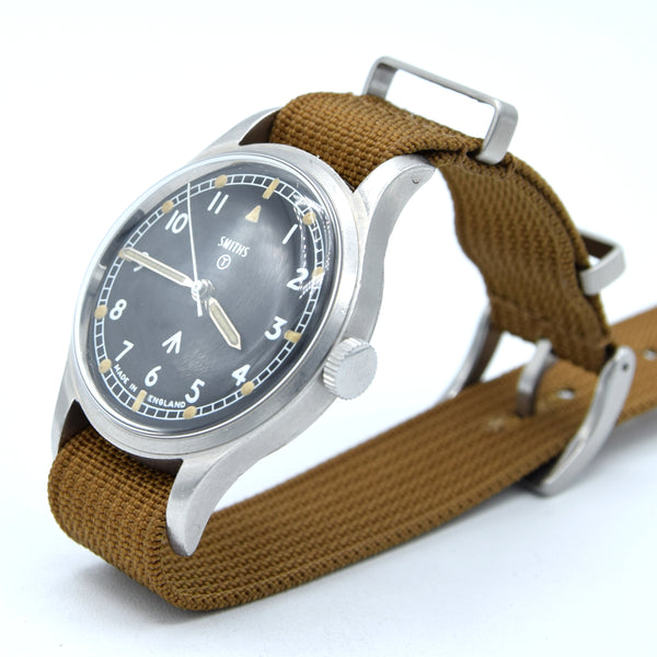 1967 Smiths W10 British Military Issue Wristwatch first issue date - Made in England Mint condition